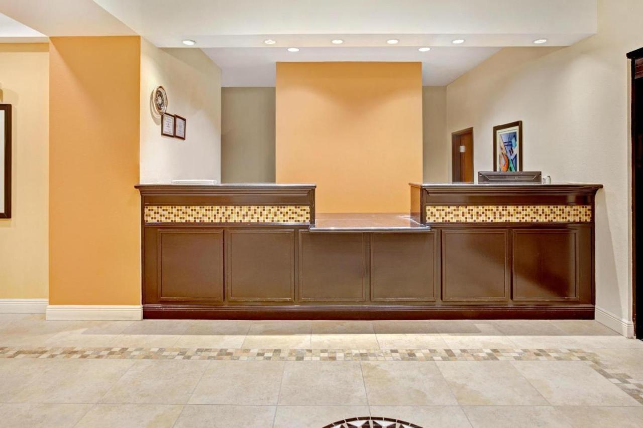 Scottish Inns And Suites - La Porte Buitenkant foto